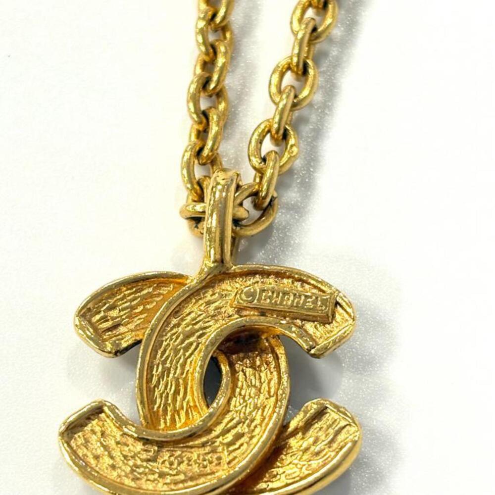 CHANEL Vintage Gold Logo Necklace - Picture 6 of 7